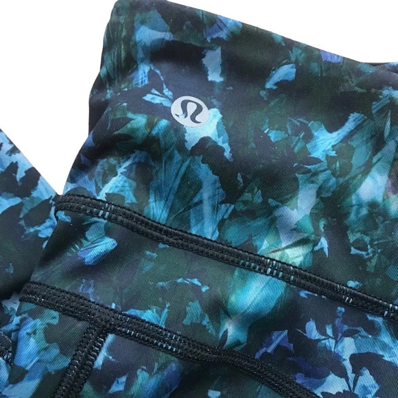 Lululemon Women's Floral Print Capri Legging  Sz: 2 - Picture 2 of 7